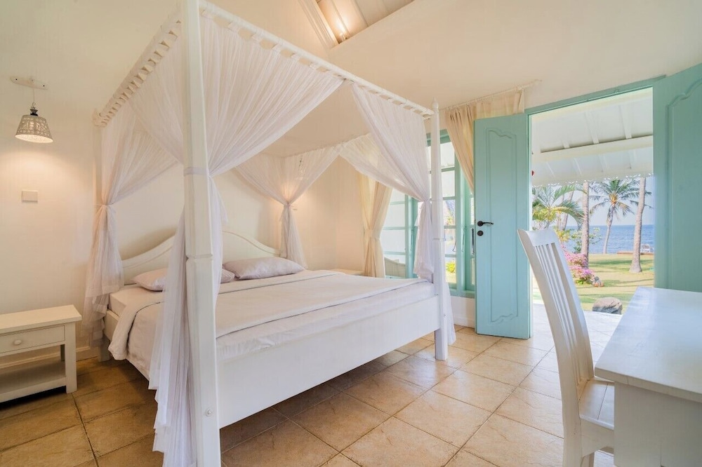 Deluxe Double or Twin Room, Partial Sea View photo 3
