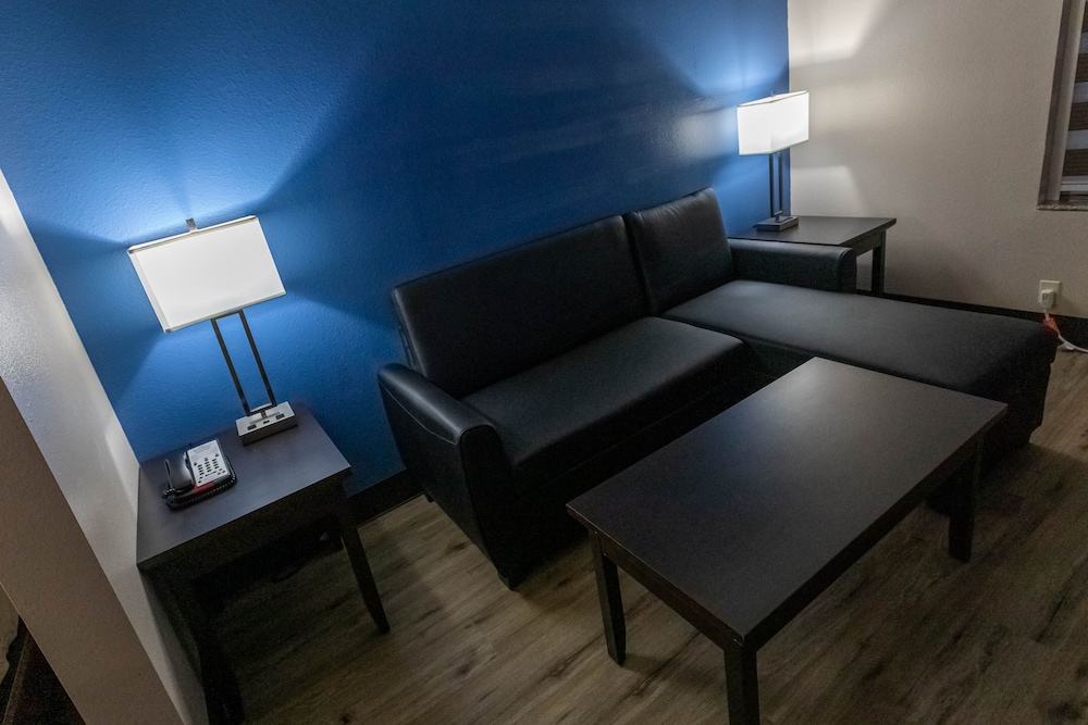 Family Studio Suite, Multiple Beds, Non Smoking - Photo 10
