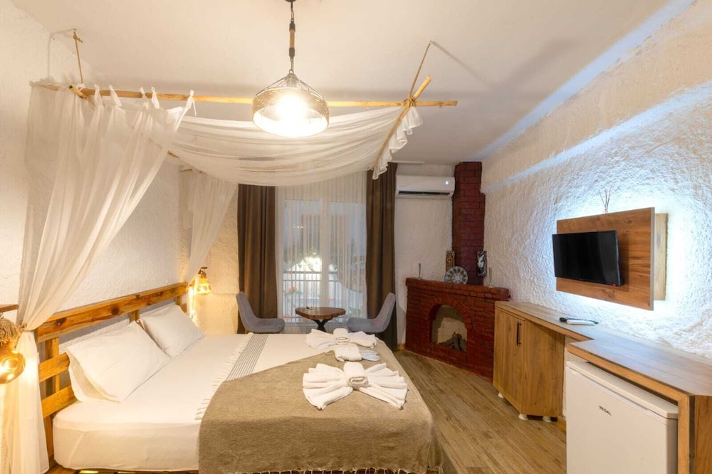 Standard Double Room, Non Smoking (Masal Odalari) photo 3