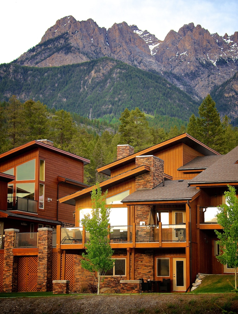 Luxury Townhome, 2 Bedrooms, Mountain View (Pet friendly) photo 2
