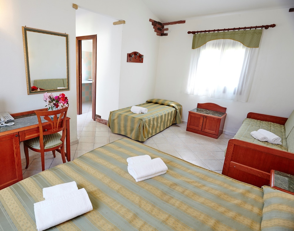 Deluxe Room, Garden View