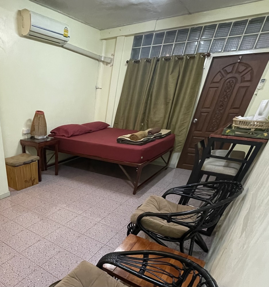 Economy Double Room photo 2