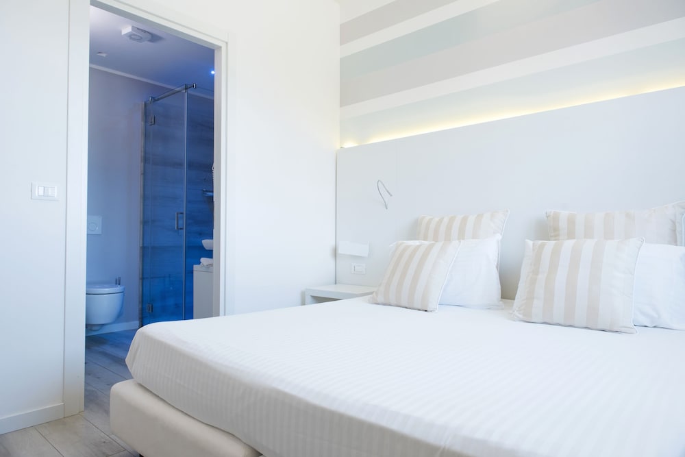 Double or Twin Room, Sea View photo 2