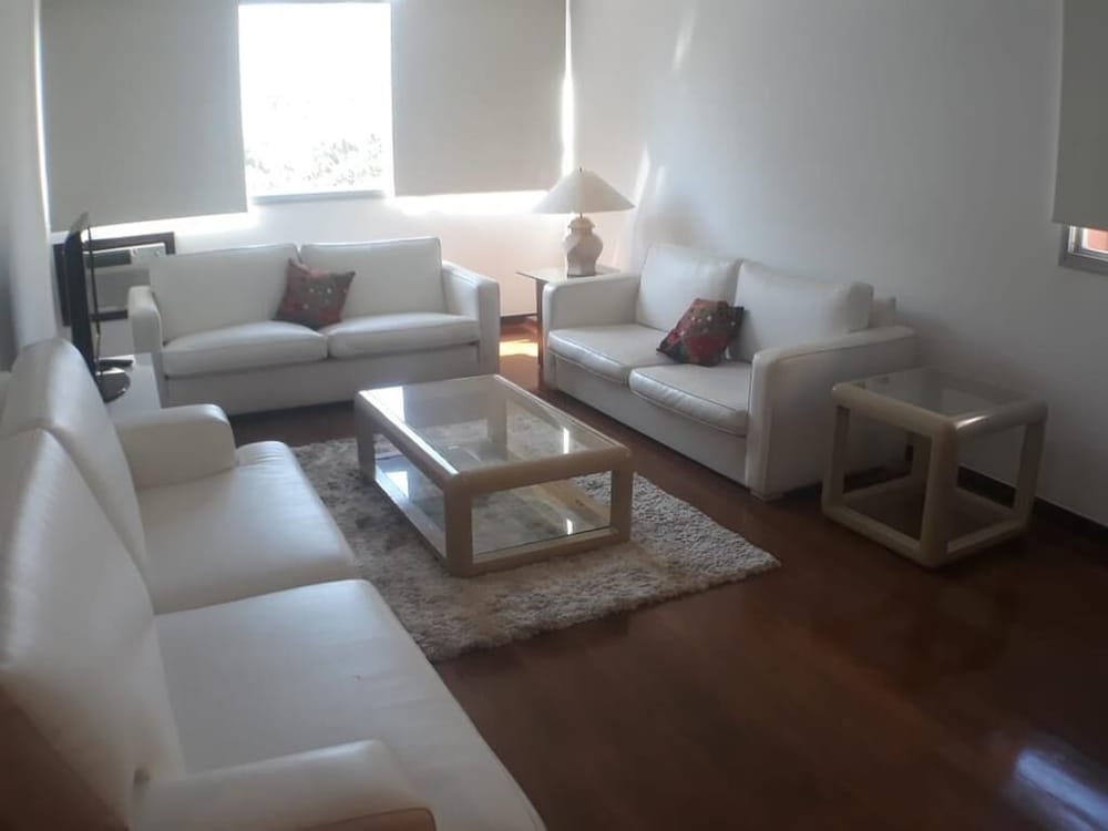 Apartment (3 Bedrooms)