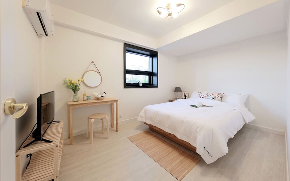 Room (Double Room 302)