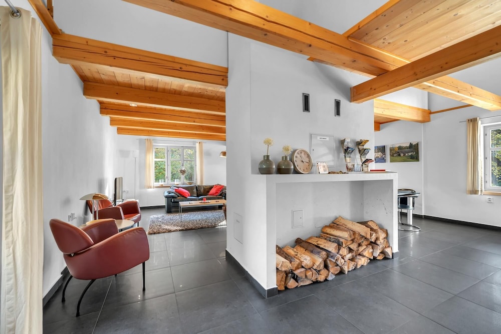 Villa photo 3
