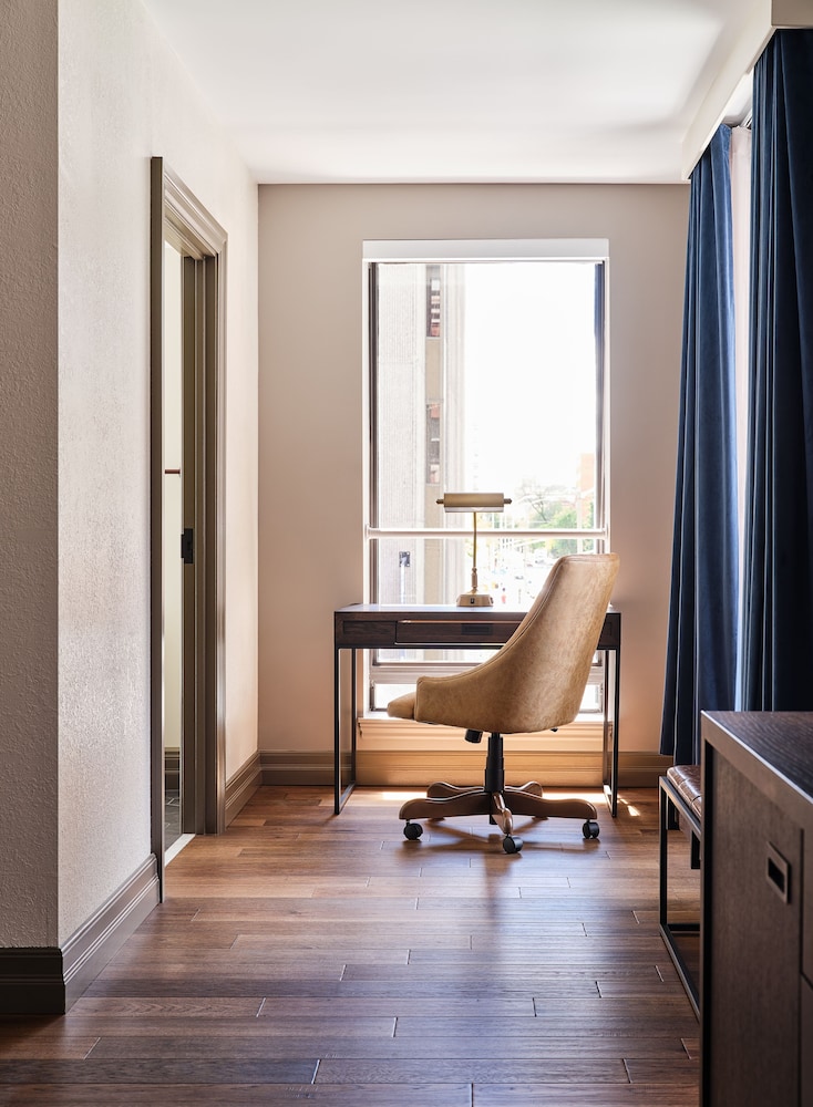 Executive Room, 1 King Bed