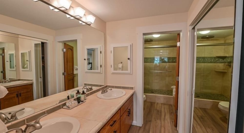 Condo, 2 Bedrooms photo 2