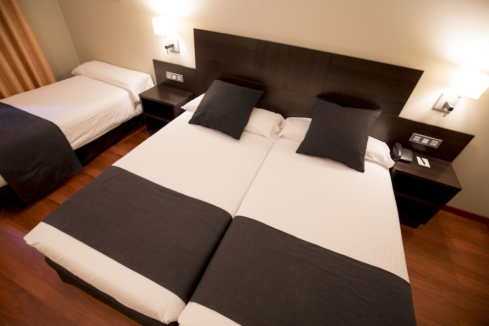 Triple Room (3 adults) photo 2