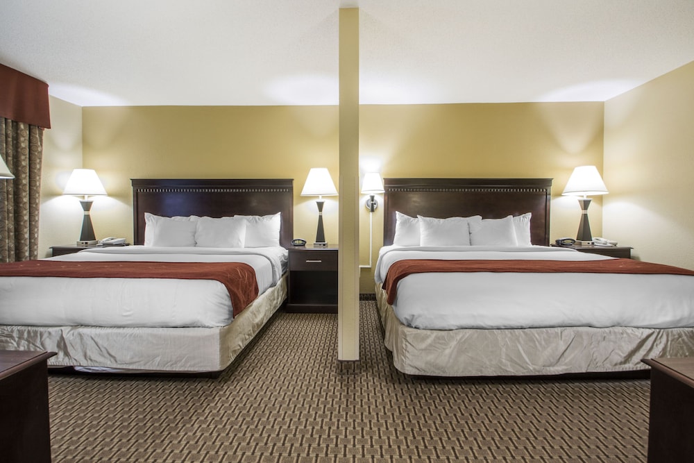 Suite, Multiple Beds, Non Smoking - Photo 6