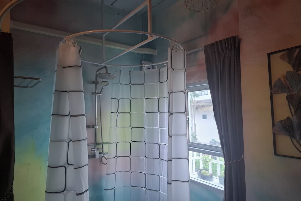 Standard Room - Photo 11