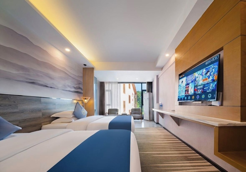Deluxe Double or Twin Room, Hill View photo 2