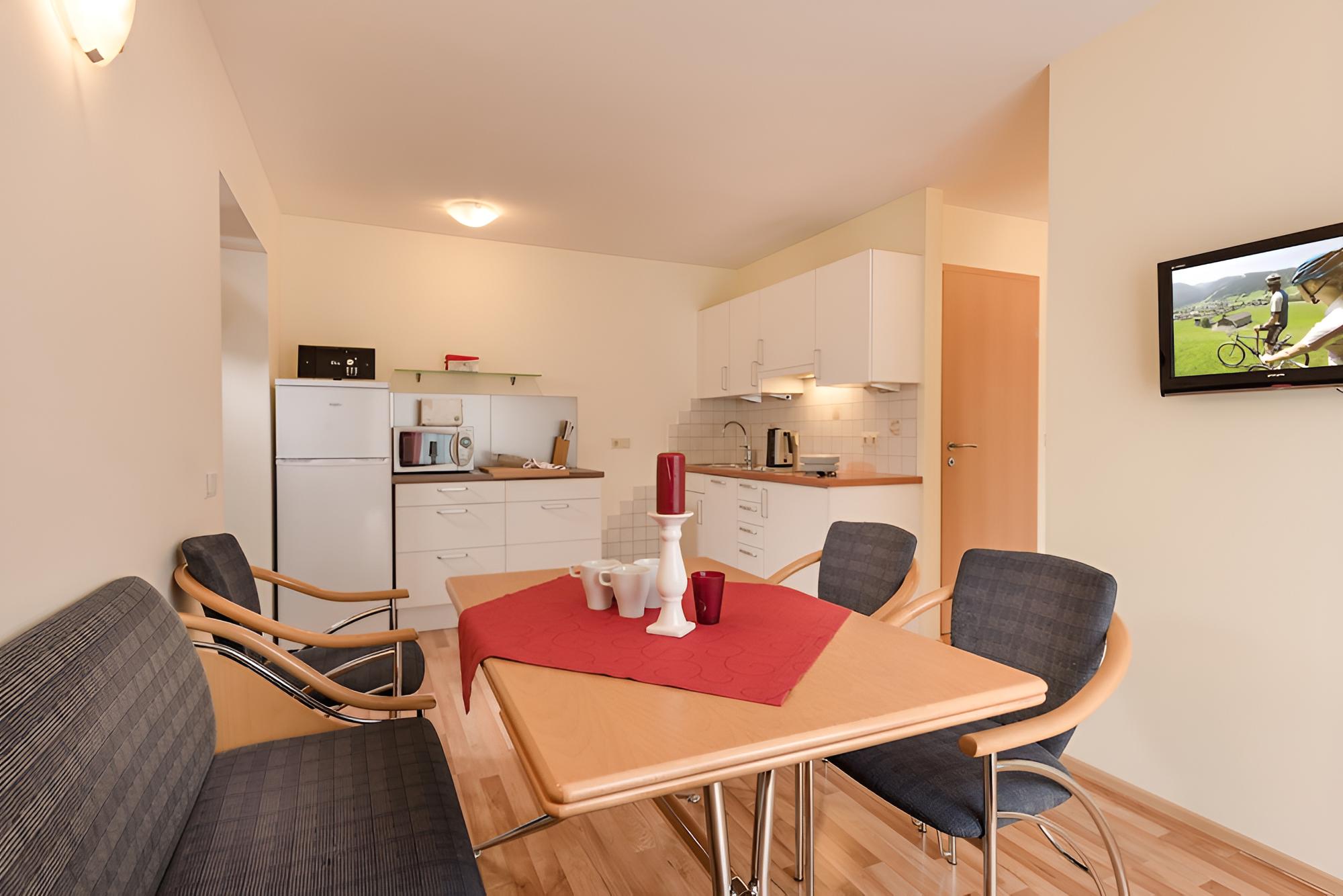 Apartment, 2 Bedrooms, 2 Bathrooms, Mountain View (Number 8) photo 1