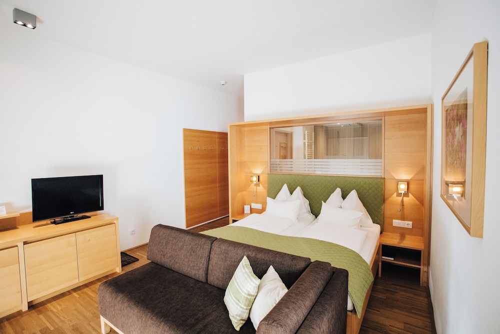Deluxe Double Room, Lake View