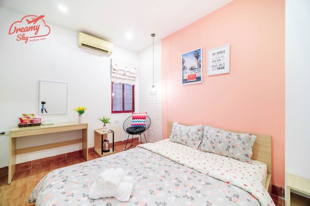 Sunny Standard Double Room - Photo 7