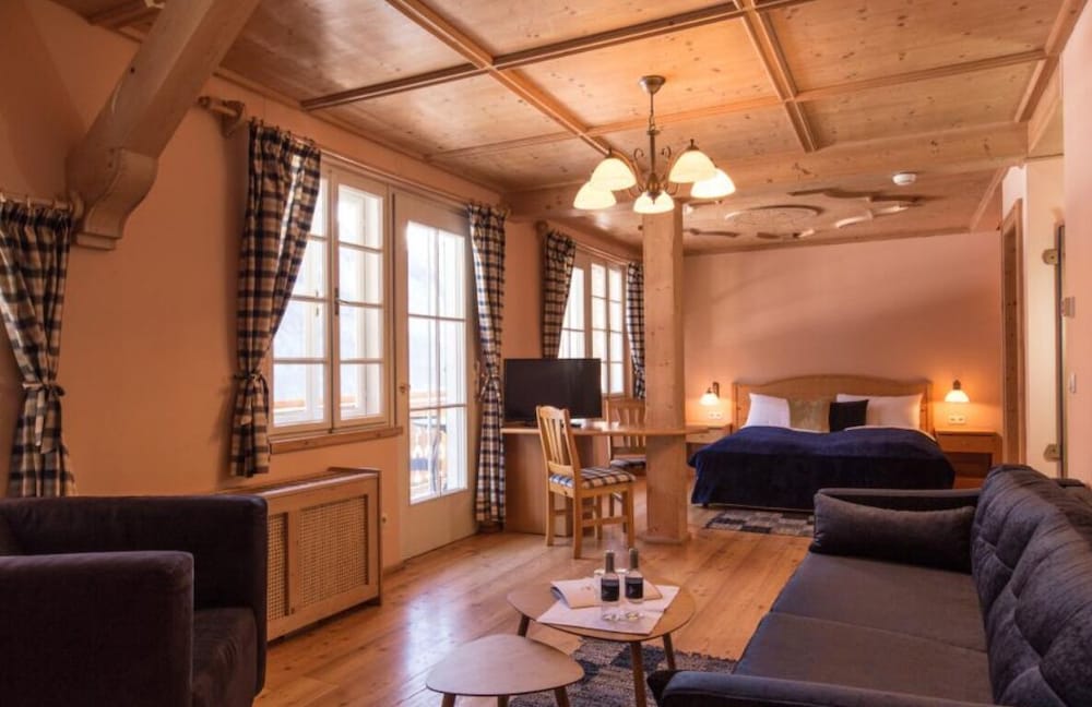 Suite, Balcony, Mountain View (Nr. 9) photo 3