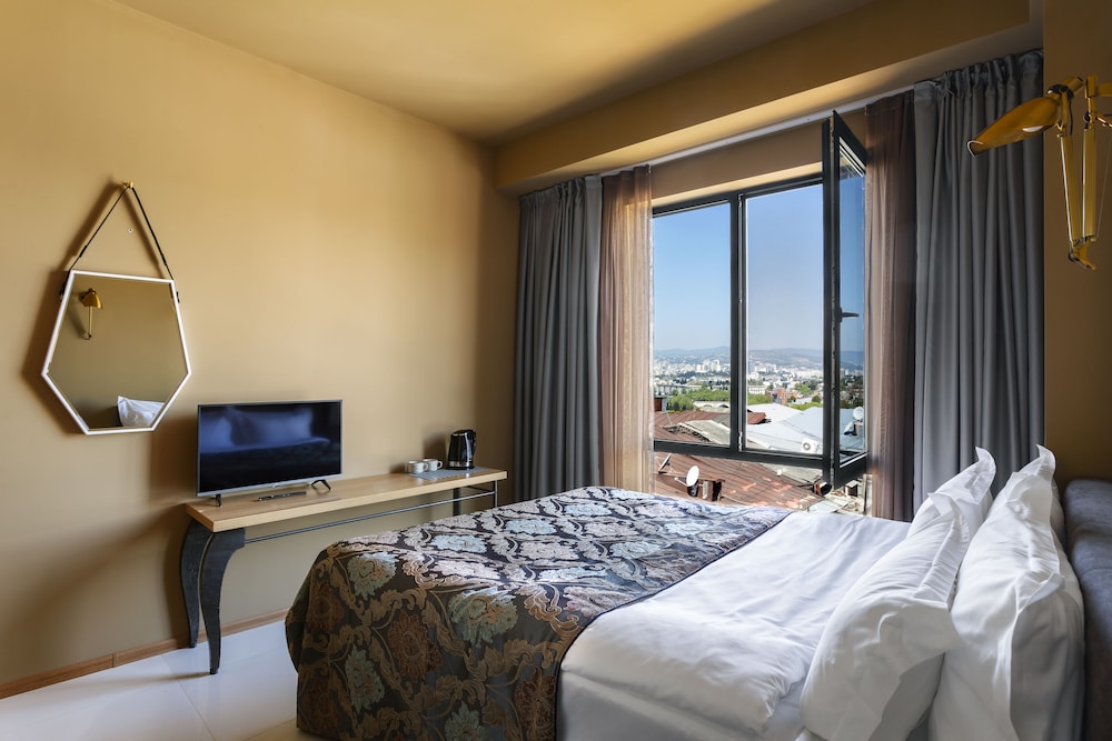 Standard Room, 1 Double Bed, Non Smoking, City View photo 1