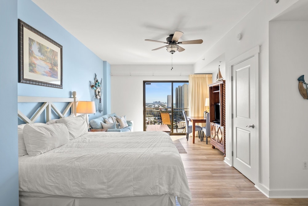 Suite, 3 Bedrooms photo 1