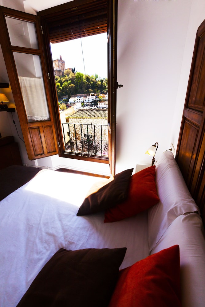 Deluxe Apartment, City View