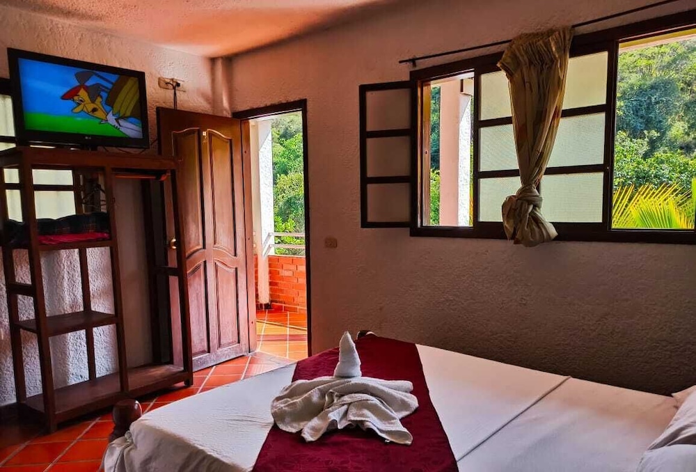 Standard Double Room, Pool View photo 1