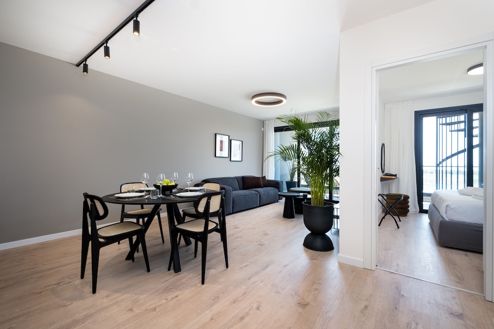Superior Apartment photo 3