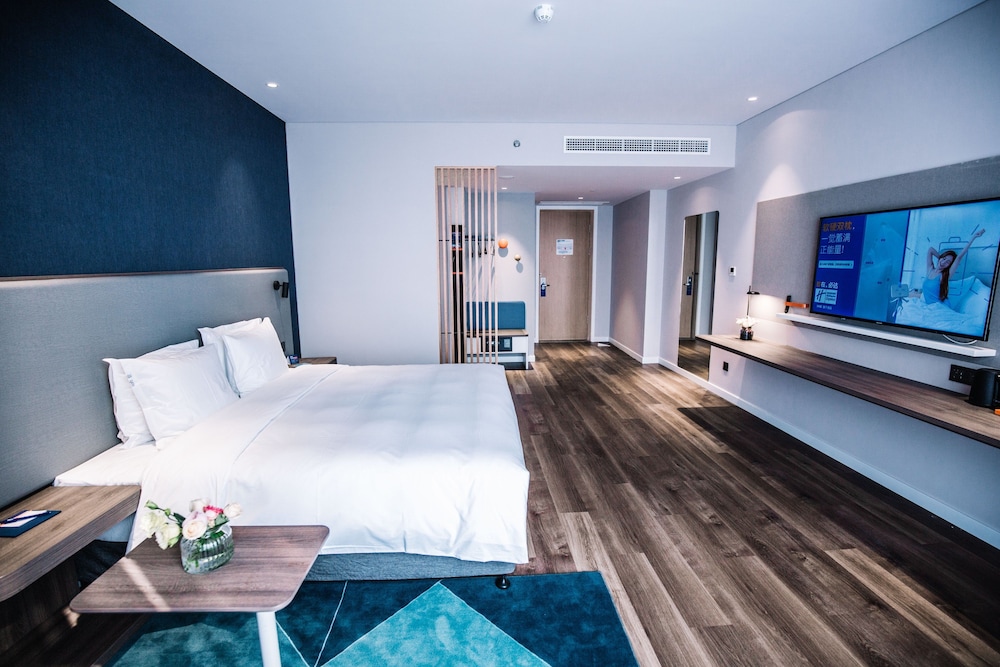 Room (Specialty) photo 1