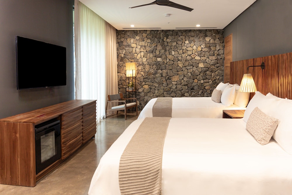 Villa, 4 Bedrooms, Balcony, Garden View photo 3