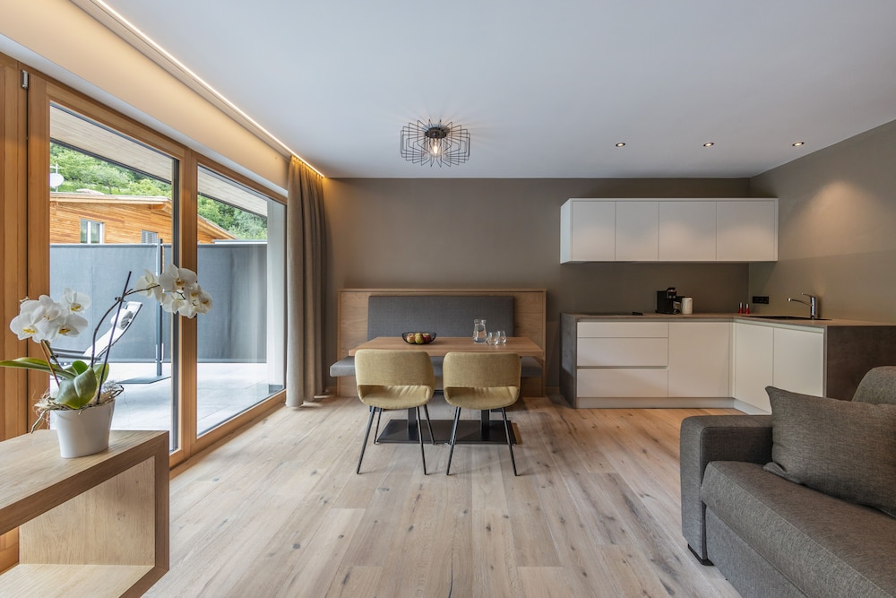 Comfort Apartment, Balcony - Photo 1