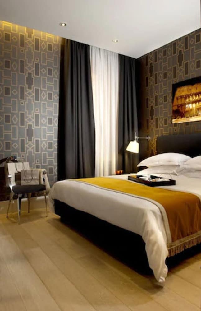 Junior Suite, 1 King Bed photo 1