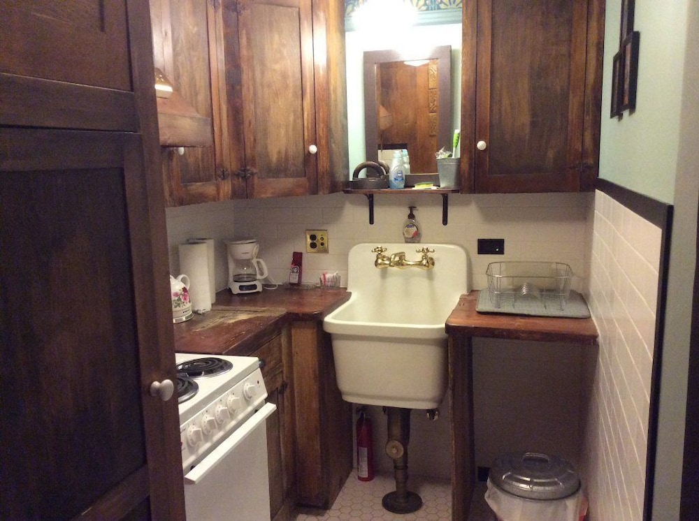 Superior Triple Room, Private Bathroom (Mary Lee Davis Suite) photo 2