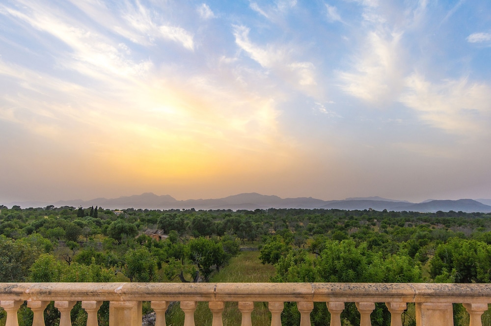 Villa photo 3