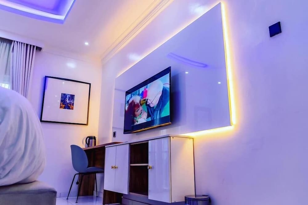Deluxe Room, City View photo 1