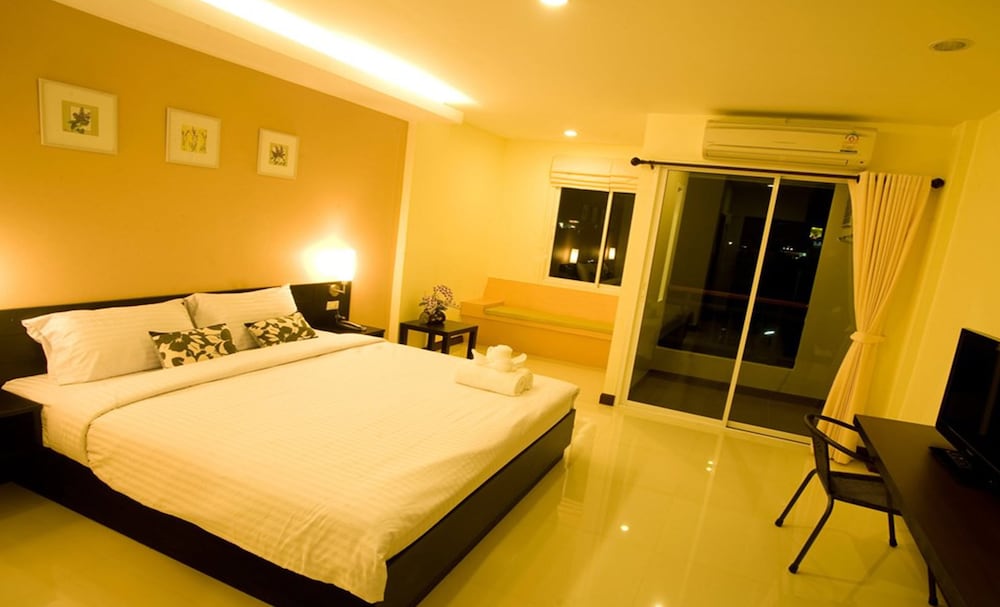 Deluxe Double Room photo 2