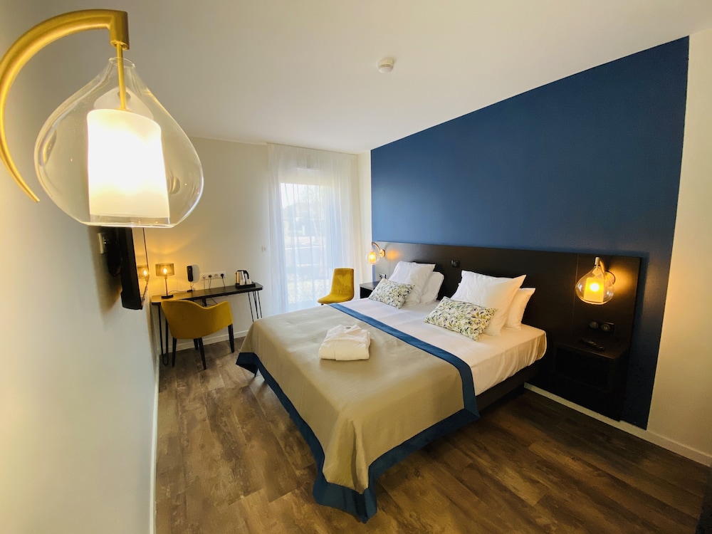 Double Room - Photo 1