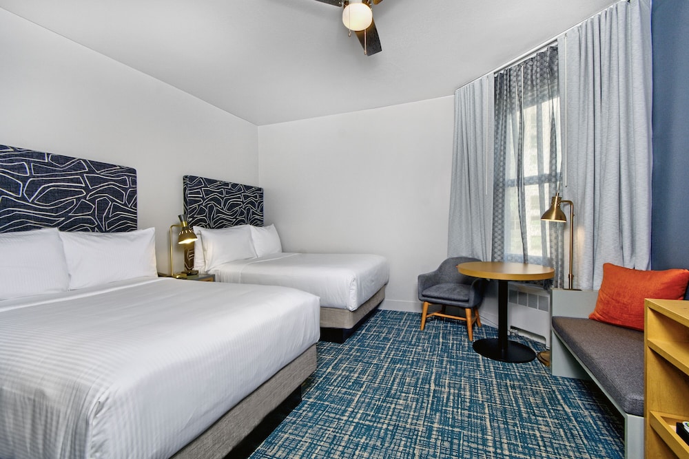 Executive Room, 2 Double Beds, Non Smoking, Courtyard View - Photo 7