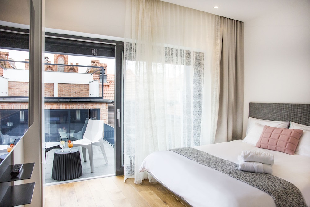 Standard Single Room, 1 Queen Bed, Balcony