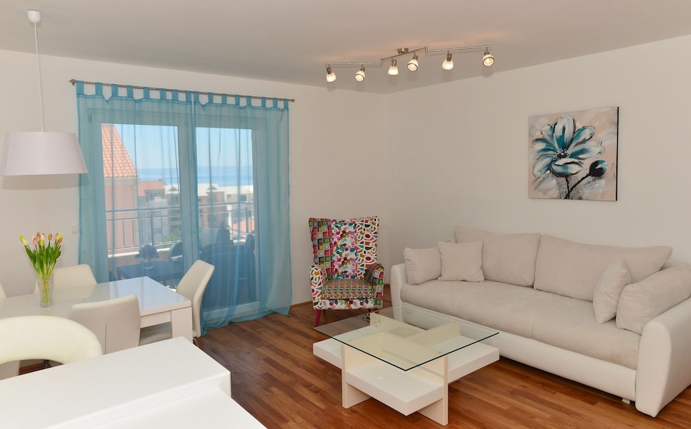 Apartment, Sea View