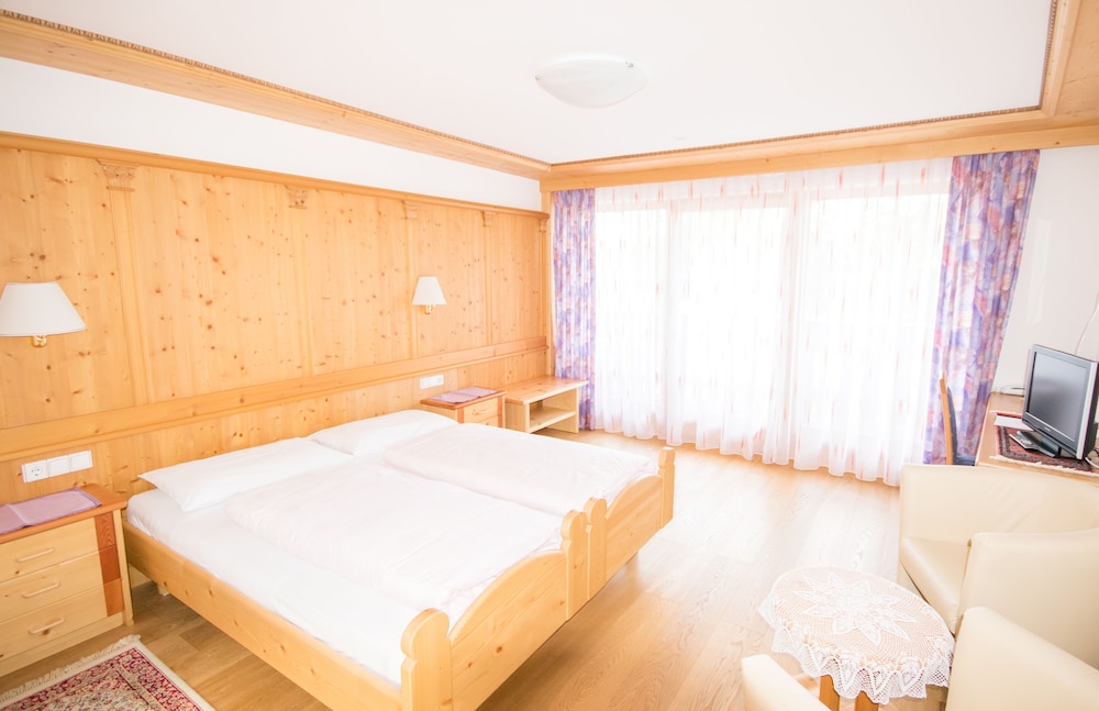 Double Room, Mountain View