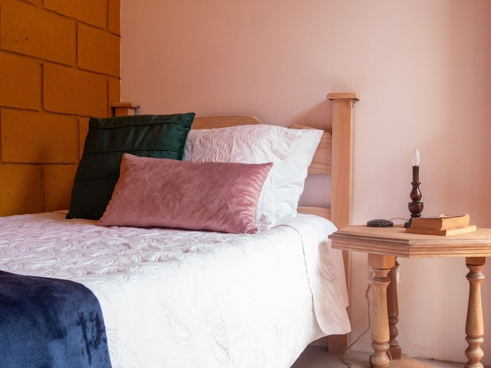 Standard Single Room, 1 Twin Bed, Shared Bathroom photo 1