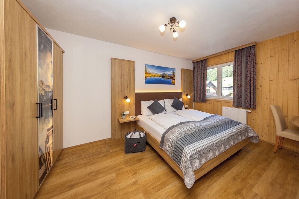 Double Room - Photo 2