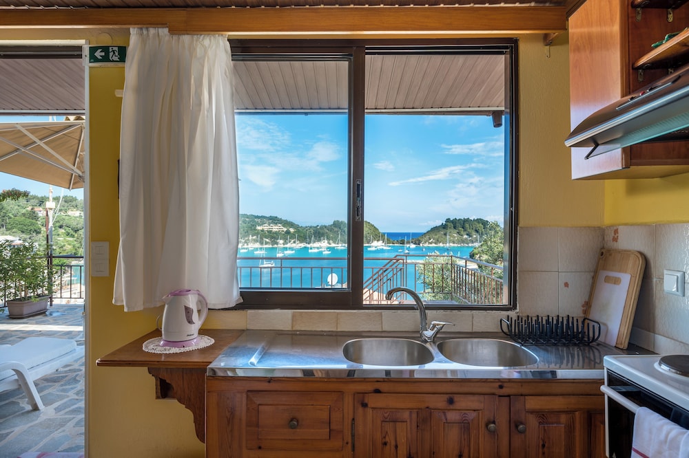 Apartment, 1 Double Bed, Terrace, Sea View photo 3