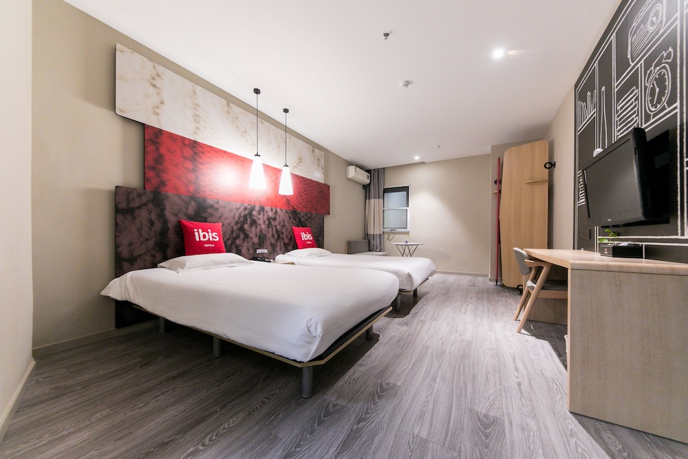 Room photo 2