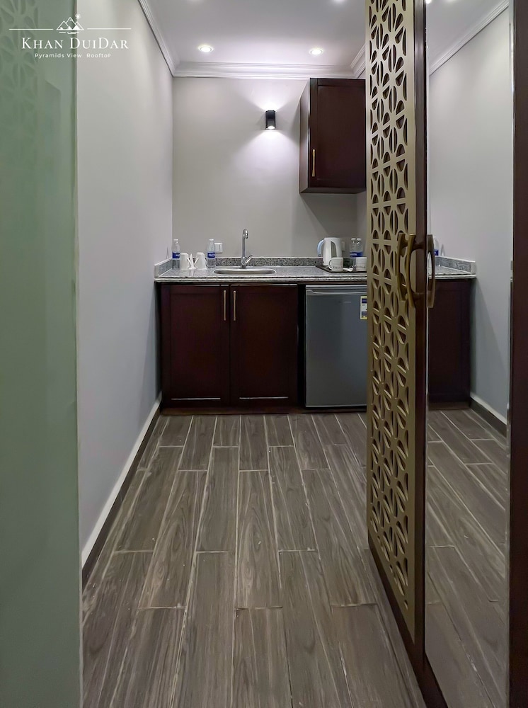 Superior Quadruple Room, Kitchen, City View - Photo 4