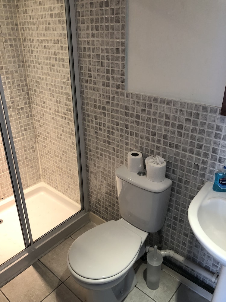 Family Room, Multiple Beds, Non Smoking, Ensuite - Photo 13