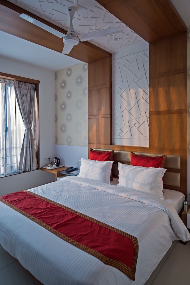 Comfort Double Room, 1 King Bed, Ocean View photo 3