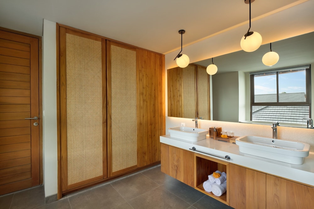 2 Bedroom Villa with Private Pool & Bath Tub - Photo 17