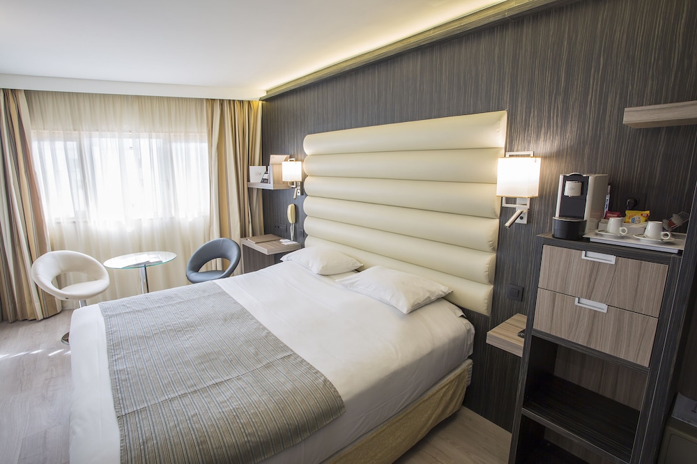 Superior Room, 1 King Bed (Twin bed on request) - Photo 5