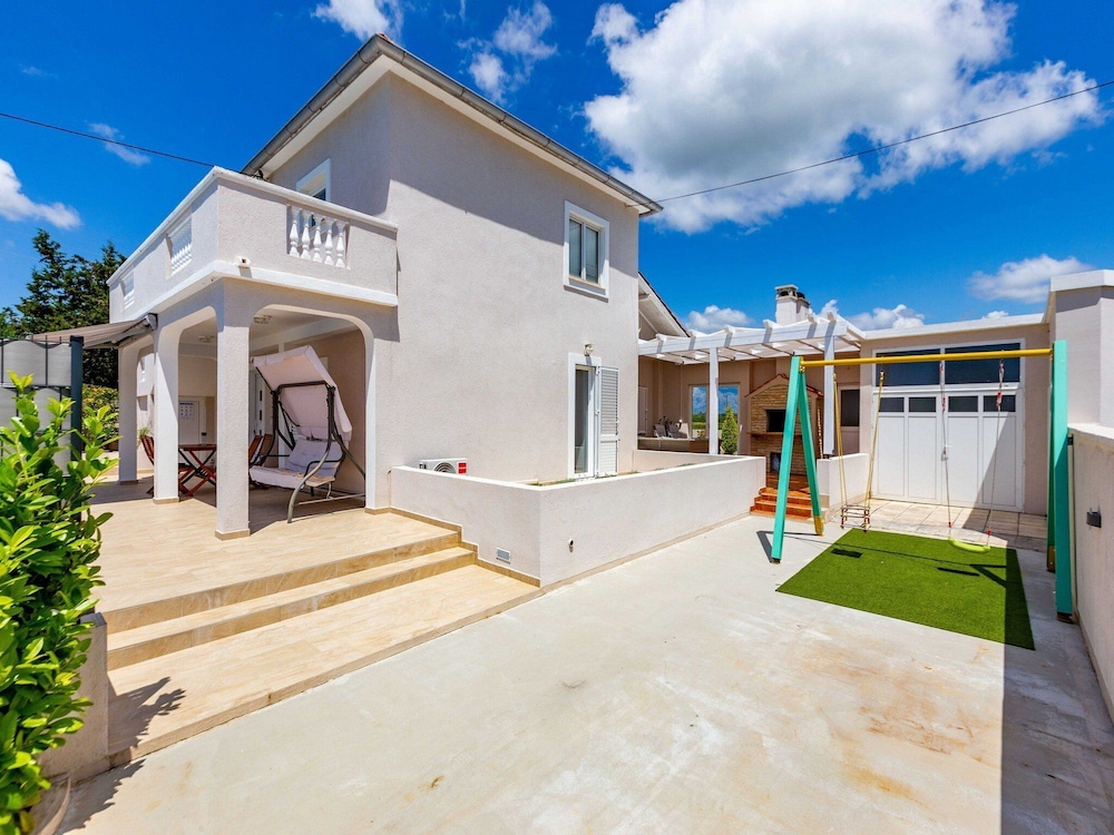 House (Two Bedroom Holiday Home)