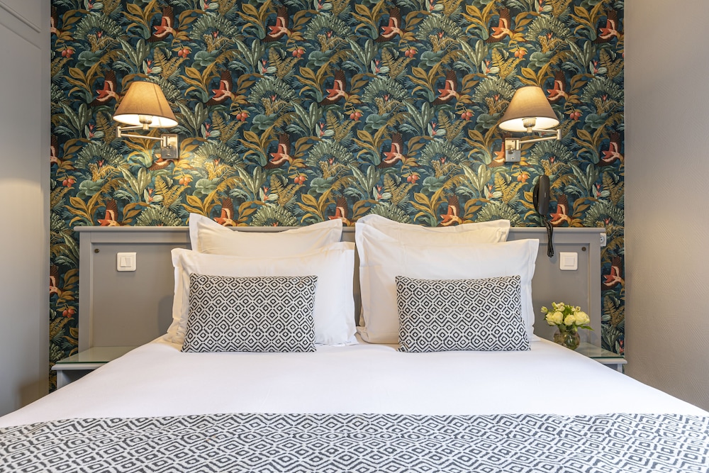 Double Room, Eiffel Tower View photo 1