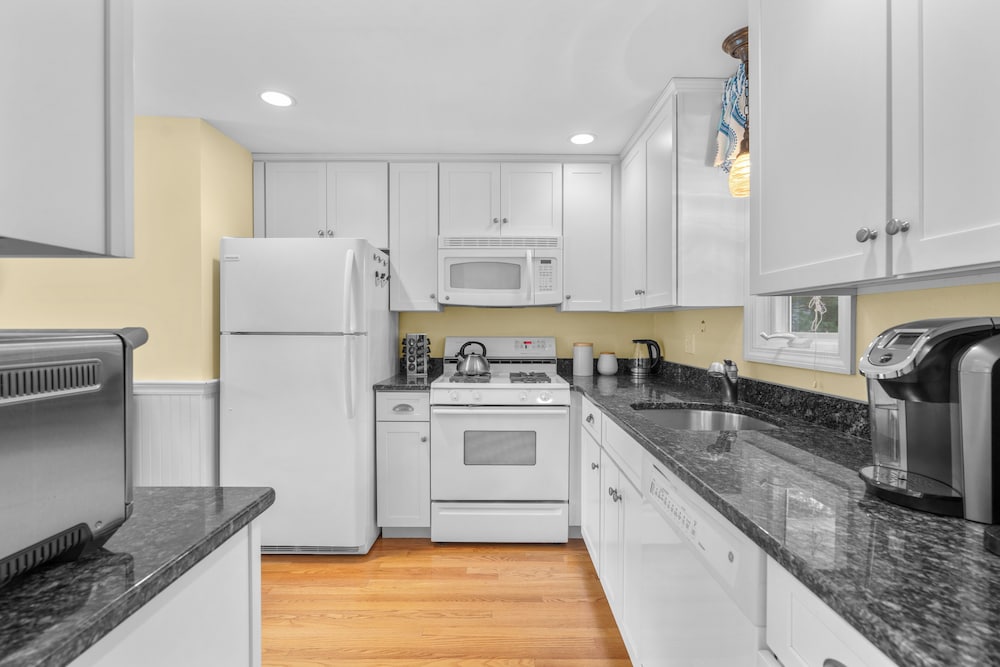House, Multiple Beds, Kitchen, Garden View photo 3